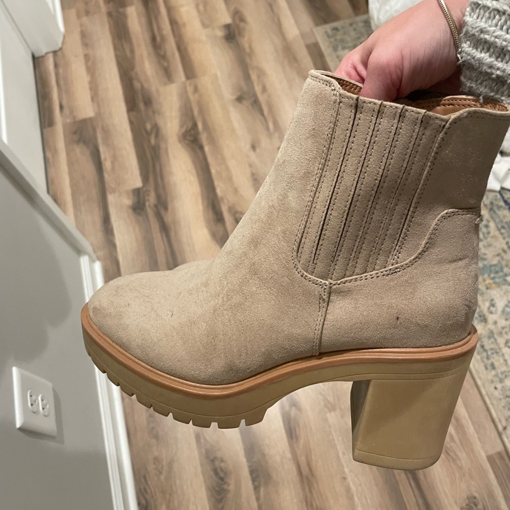Heeled booties